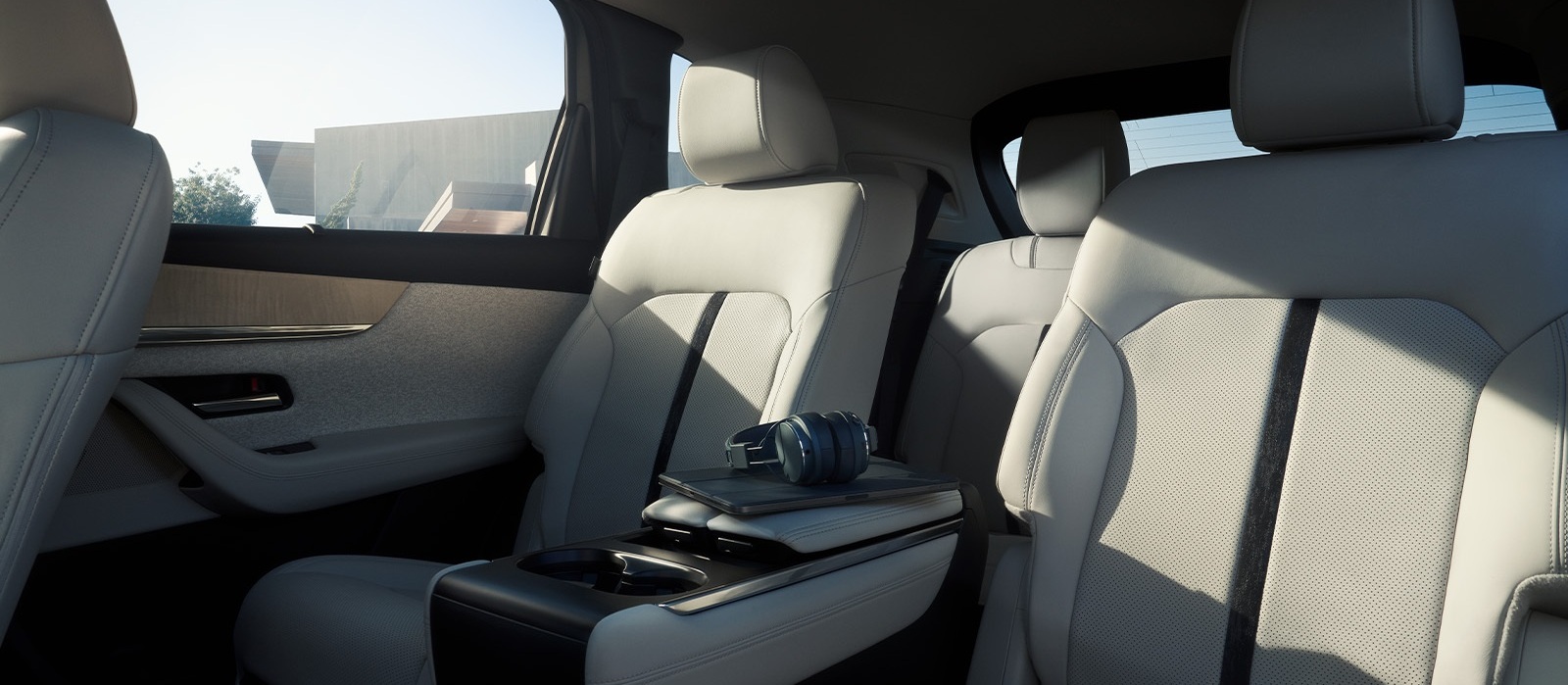 2024 MAZDA CX-90 Seating