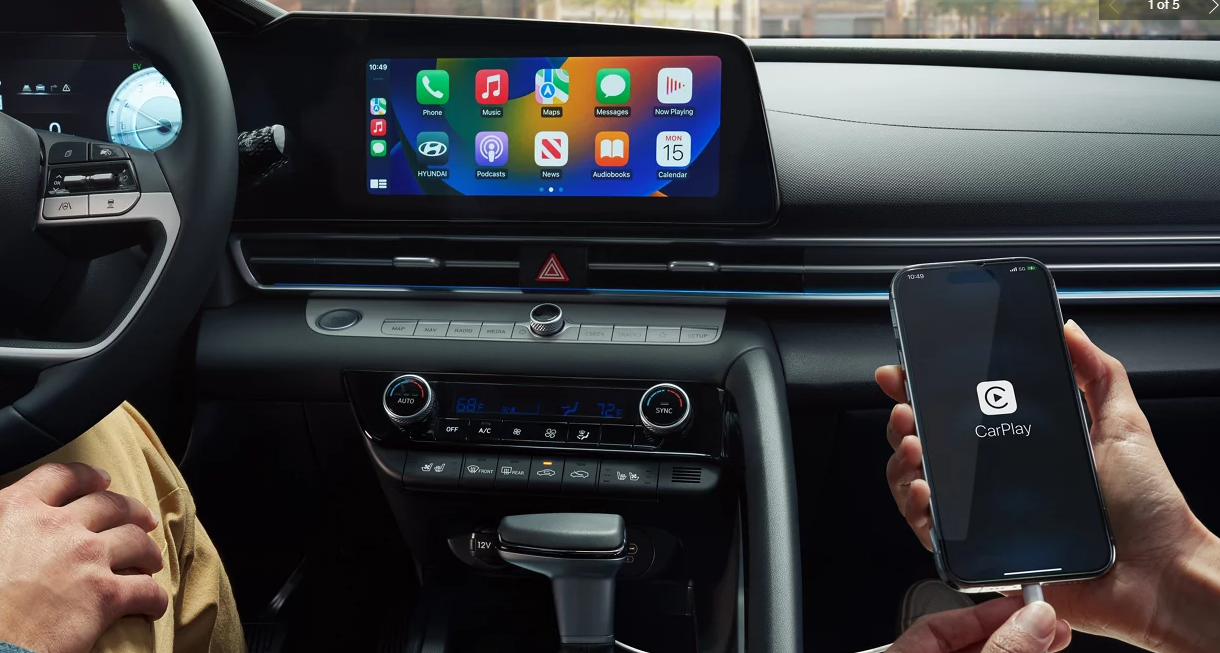 Apple CarPlay® in the 2024 Hyundai ELANTRA Hybrid