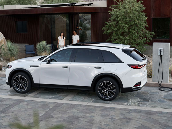 2025 MAZDA CX-70 PHEV Side Profile