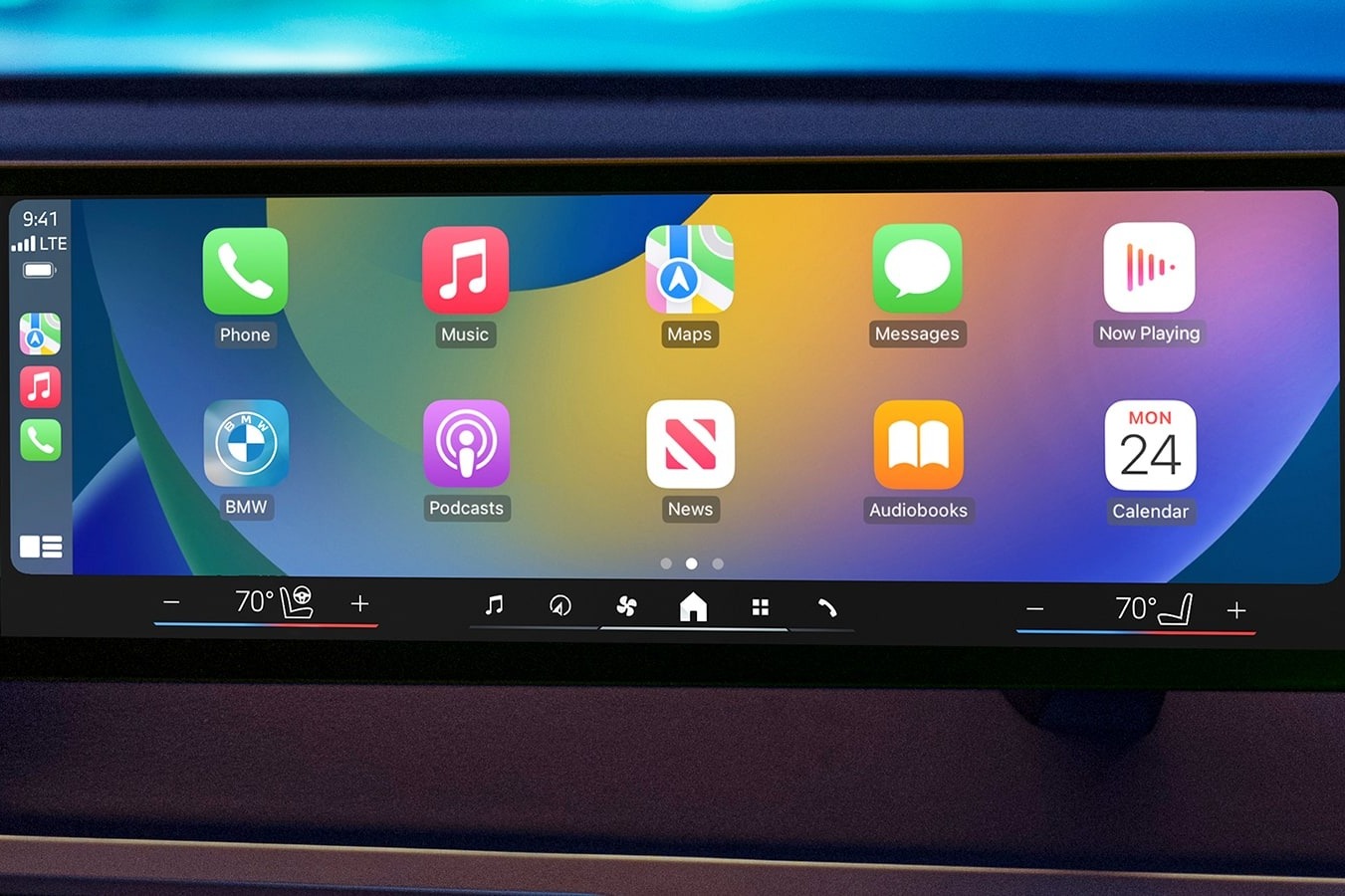 2025 iX Touchscreen