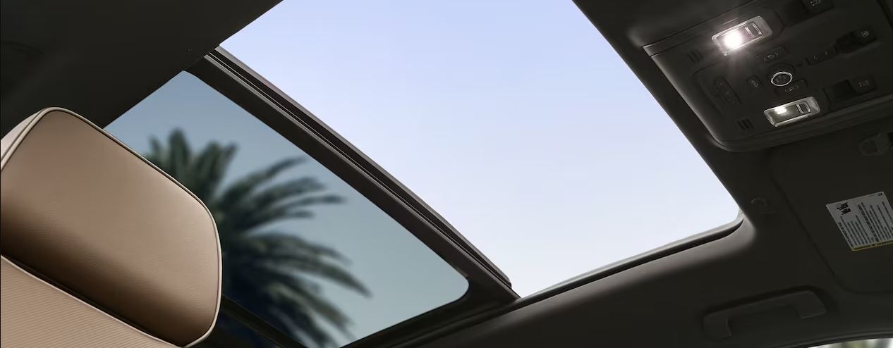 2024 Chevrolet Suburban Moonroof