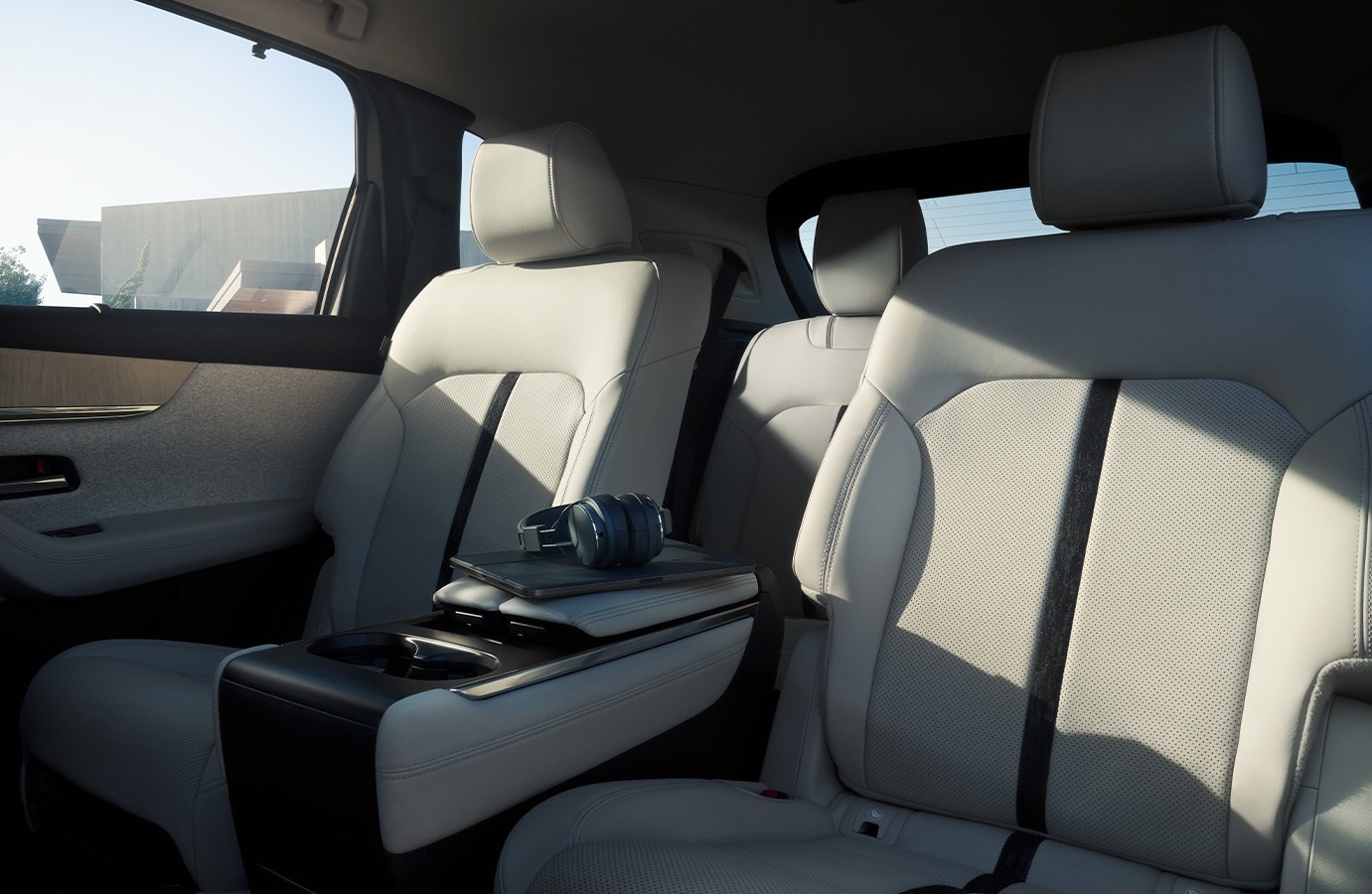 2024 MAZDA CX-90 Seating