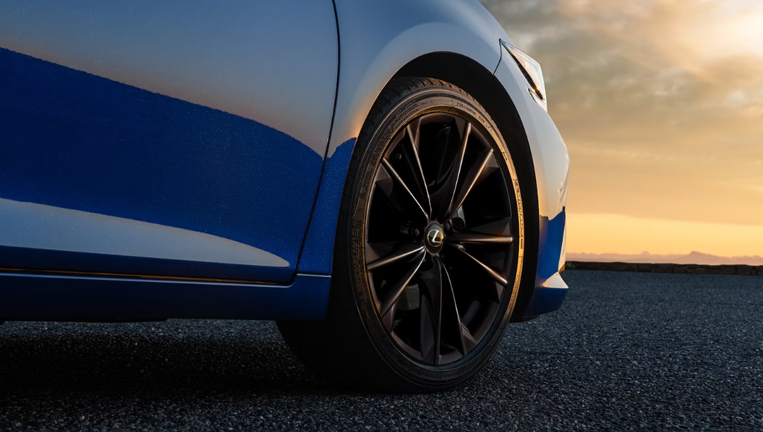 2024 Lexus ES 300h Wheel
