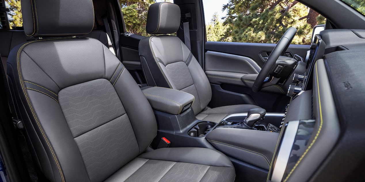 2024 Chevrolet Colorado Front Seats