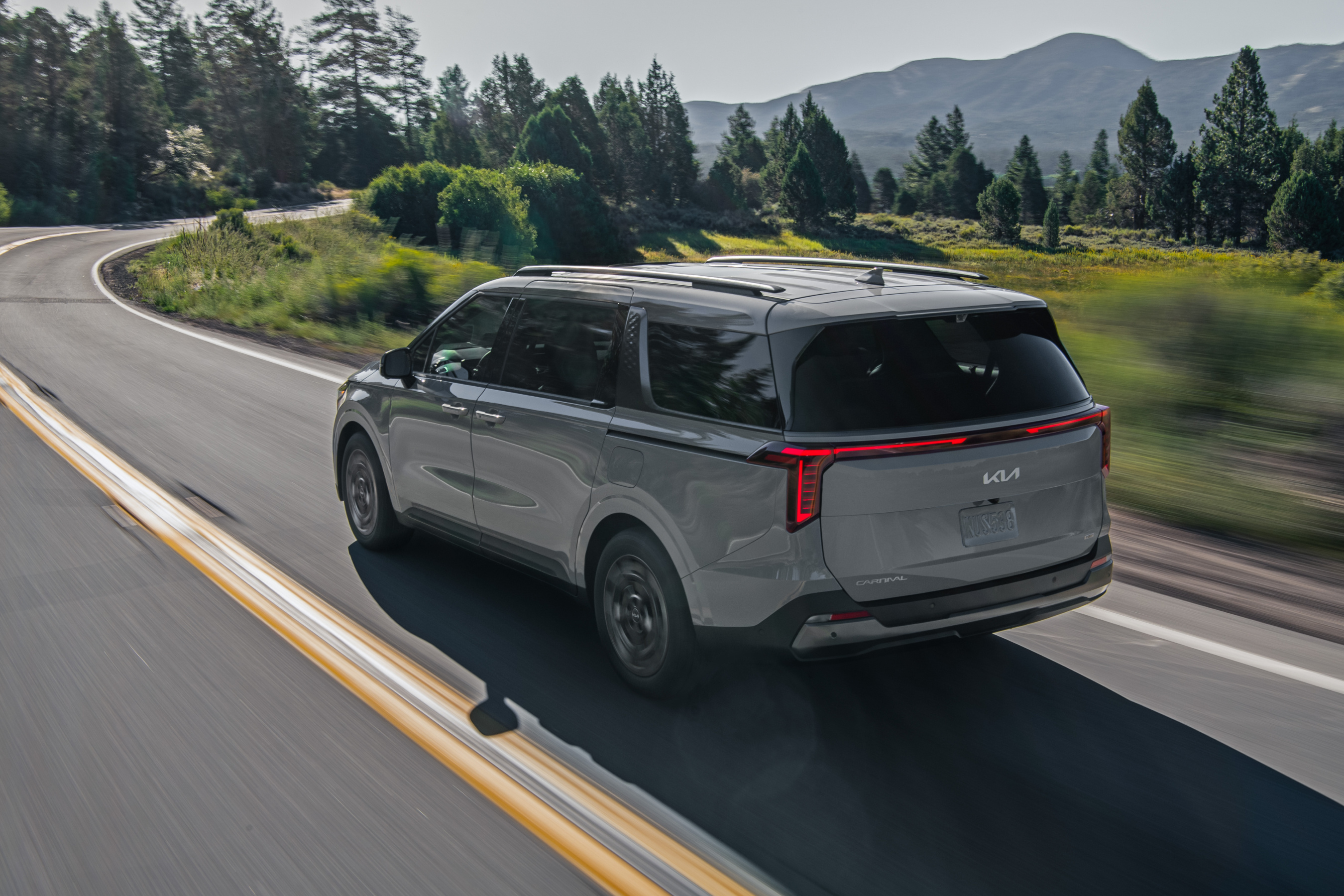 2025 Kia Carnival MPV?