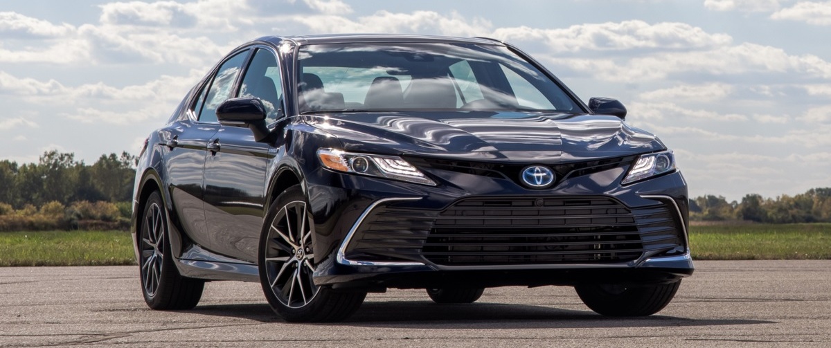 Used Toyota Camry Hybrid for Sale in Rockford, IL