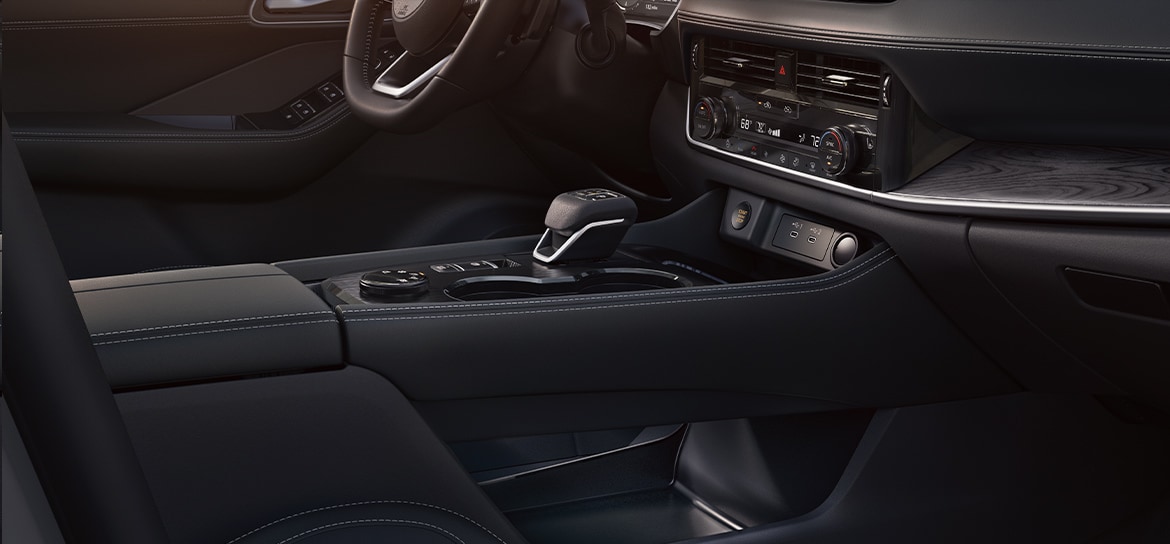 2024 Nissan Rogue Main Console