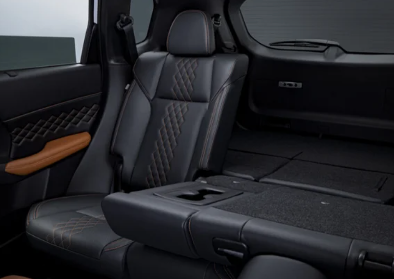 2024 Mitsubishi Outlander Upholstery