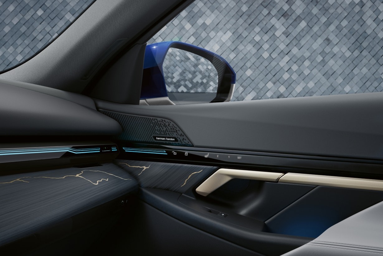 2024 BMW 5 Series Sedan Interior Trim