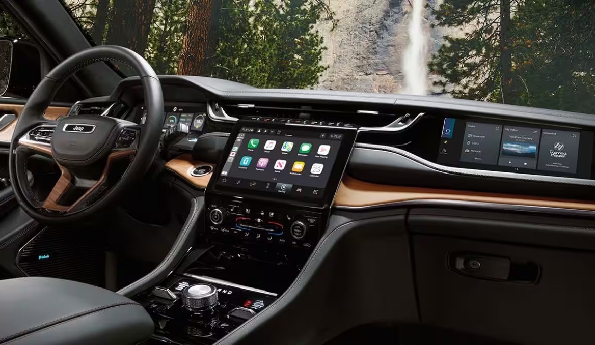 2024 Jeep Grand Cherokee L Dashboard