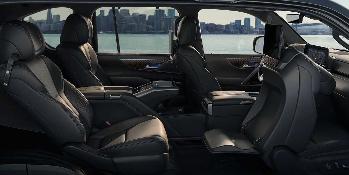 2024 Lexus LX 600 Second-Row Captain's Chairs