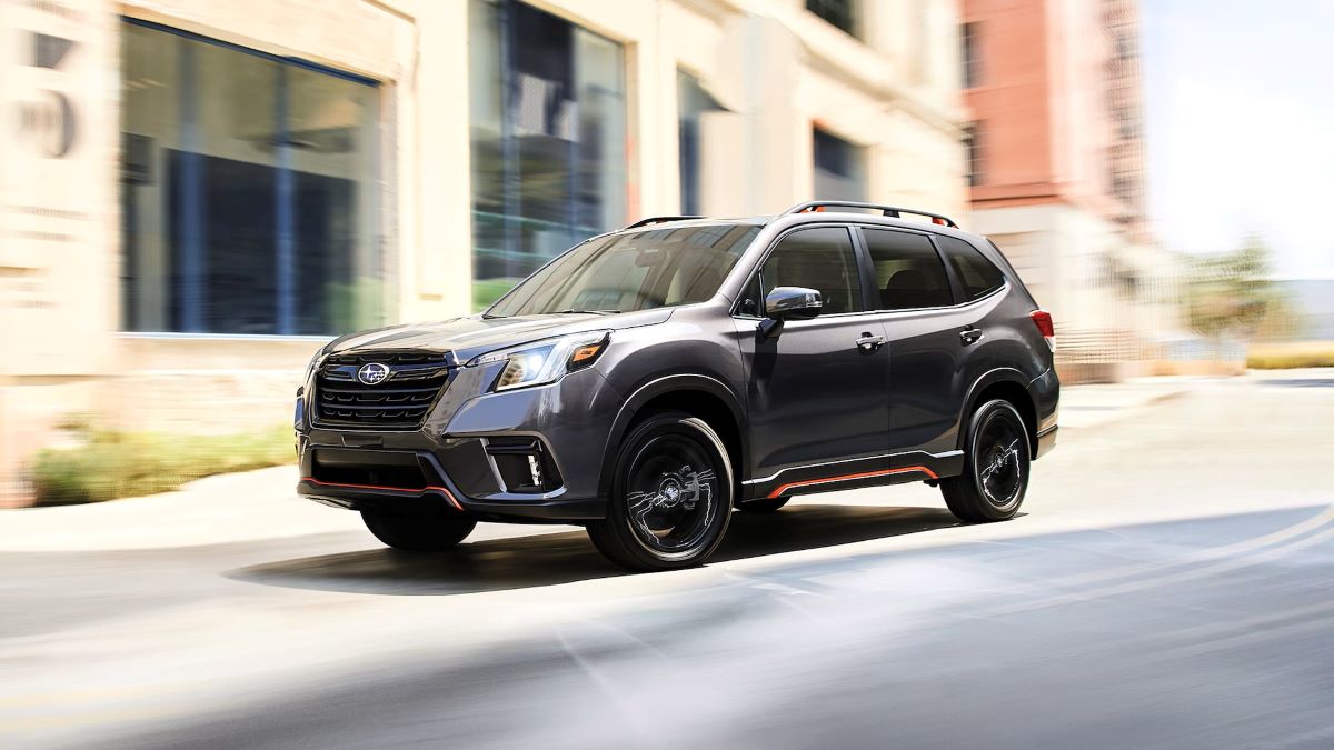 New 2024 Subaru Forester Interior and Cargo Space - McGrath Evanston Subaru