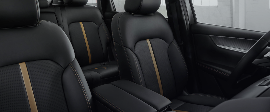 2025 MAZDA CX-70 PHEV Seating
