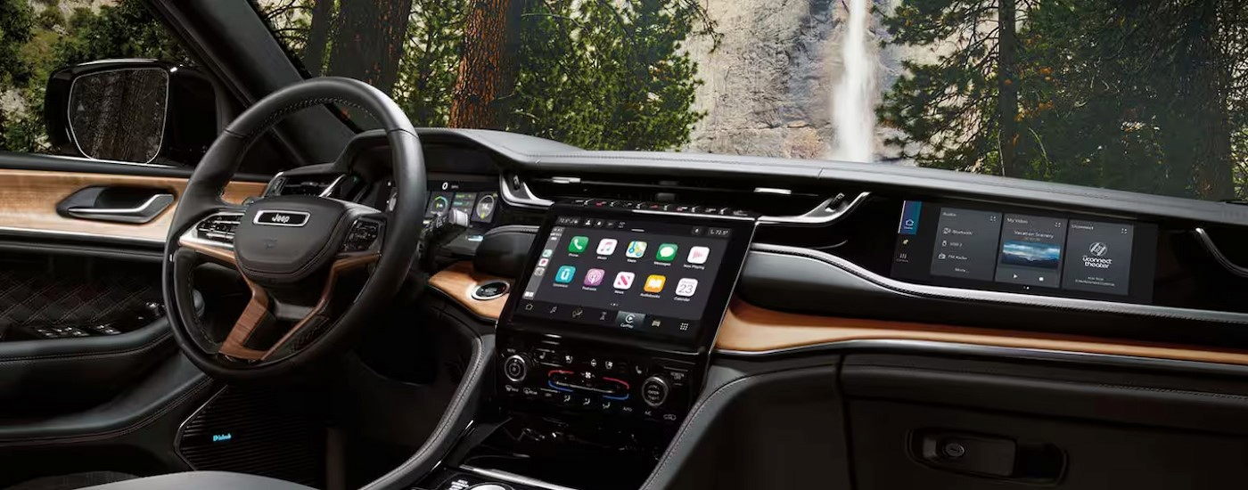 The black and brown dash in a 2024 Jeep Grand Cherokee L.