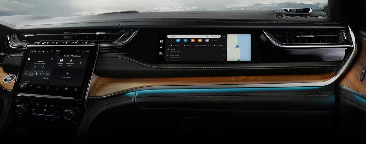 A close-up of the co-pilot screen in a 2024 Jeep Grand Cherokee L is shown.