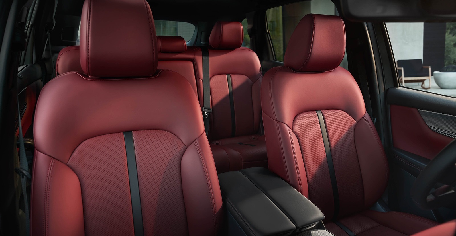 2025 MAZDA CX-70 Seating