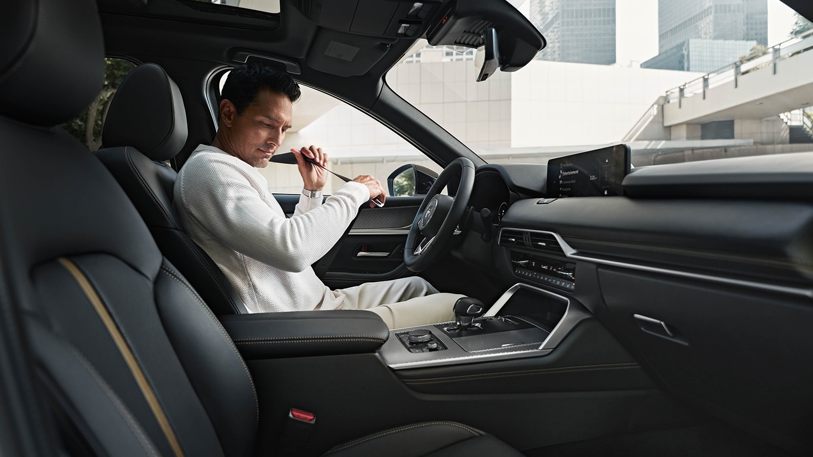 2025 MAZDA CX-70 PHEV Front Row