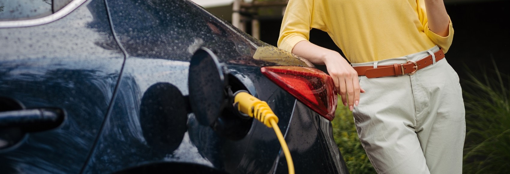 Electric vs Hybrid Cars