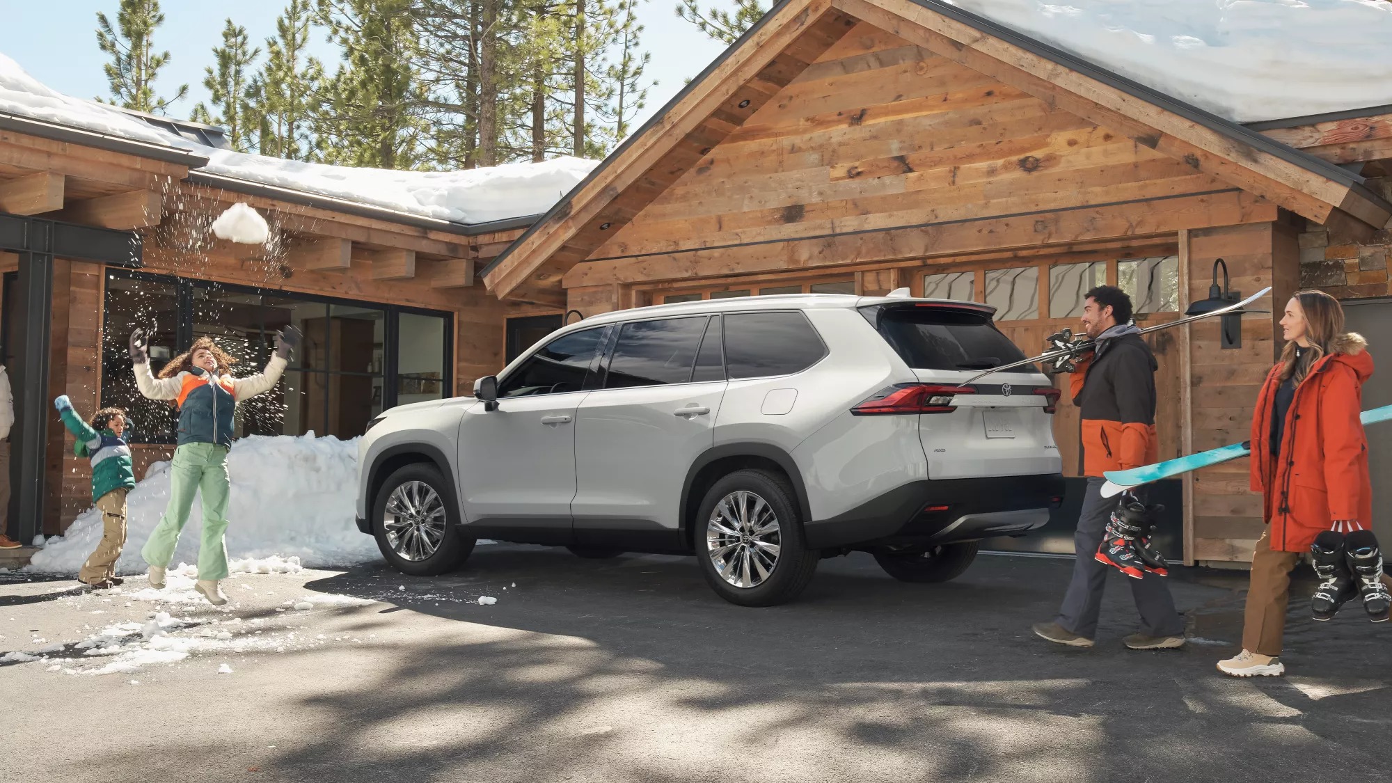 2024 Toyota Grand Highlander vs the Competition near Des Moines, IA