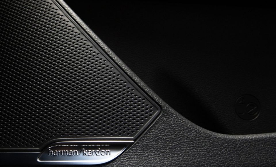 2025 Sportage Harman Kardon® Premium Surround Sound System