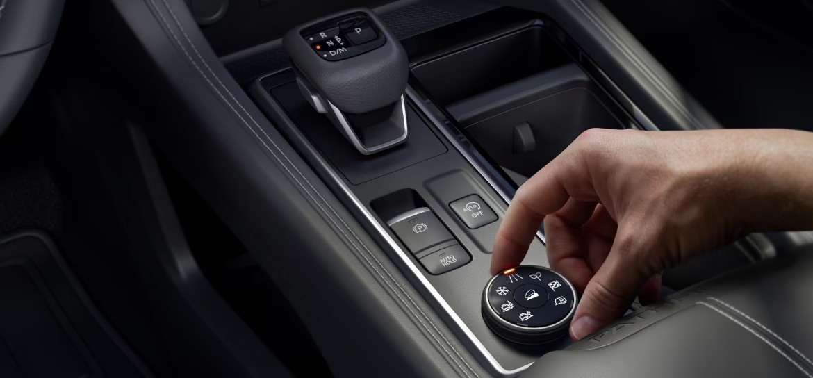 2024 Nissan Pathfinder Gear Selector