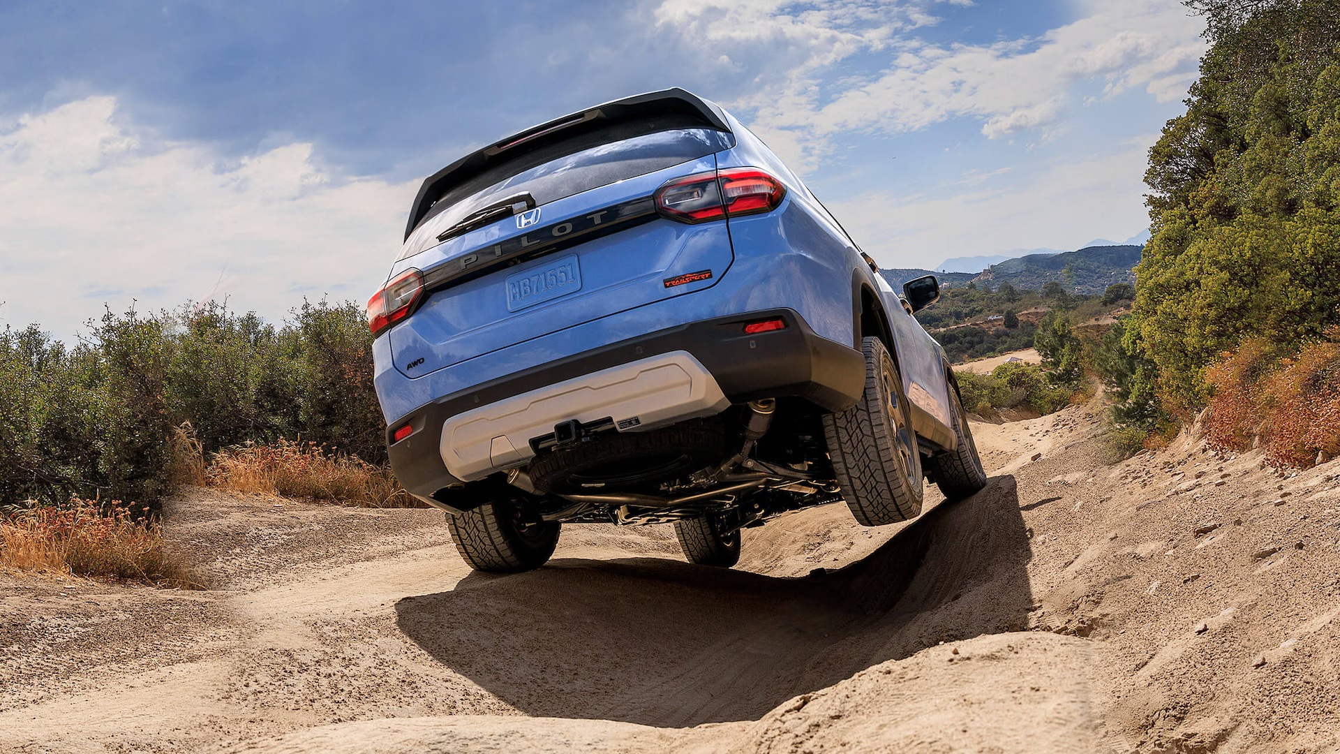 Con TrailWatch™ conducir sobre terrenos rocosos, con surcos e irregulares se hace más fácil.