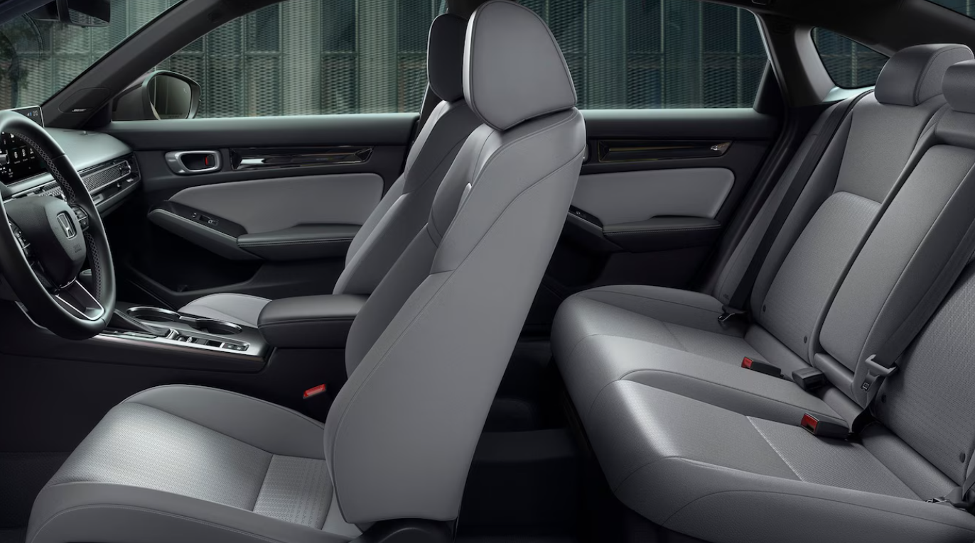  Ya sea como conductor o como acompañante, ¡es un placer viajar en un Civic! 