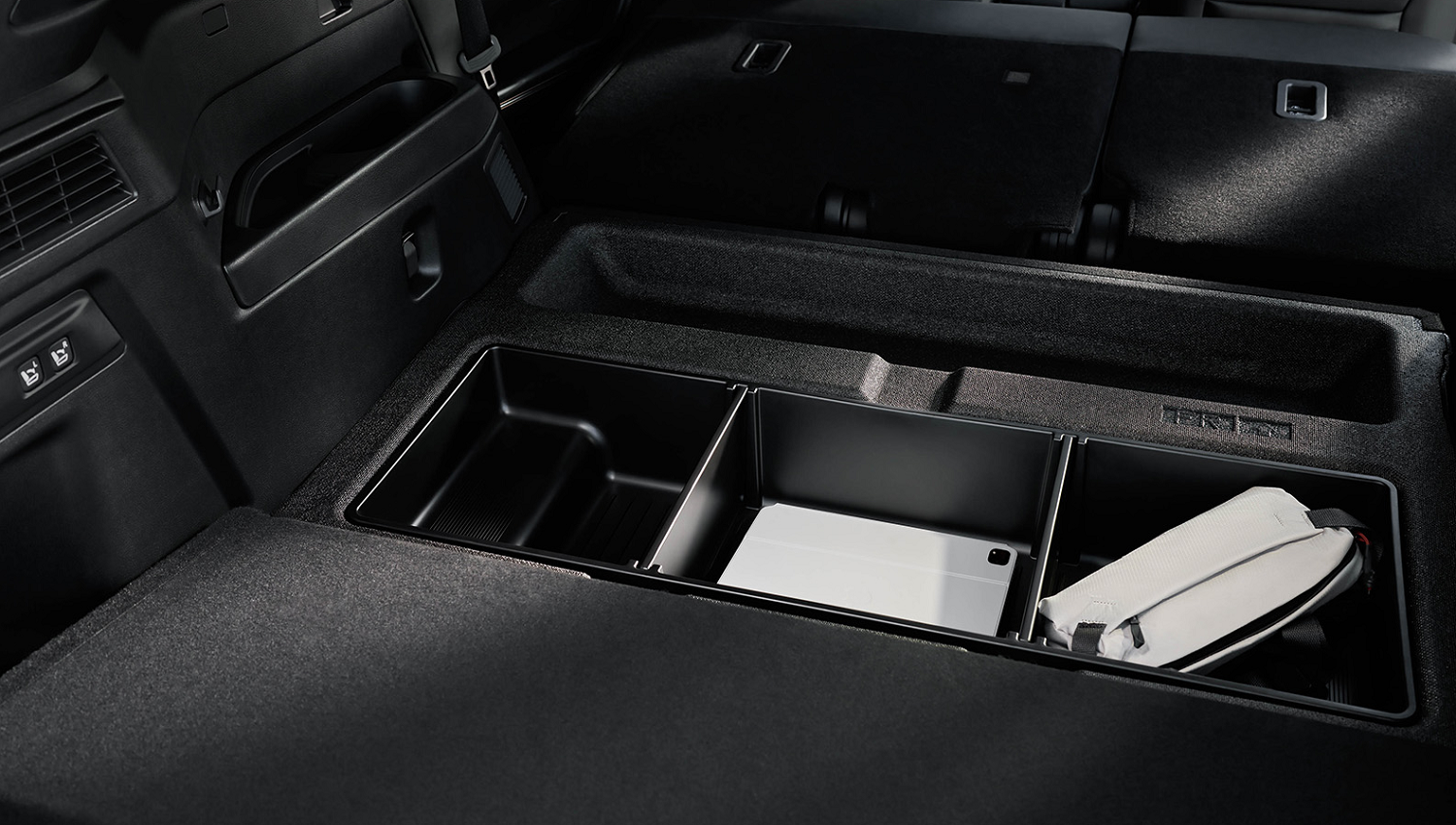 2025 MAZDA CX-70 PHEV Storage Space