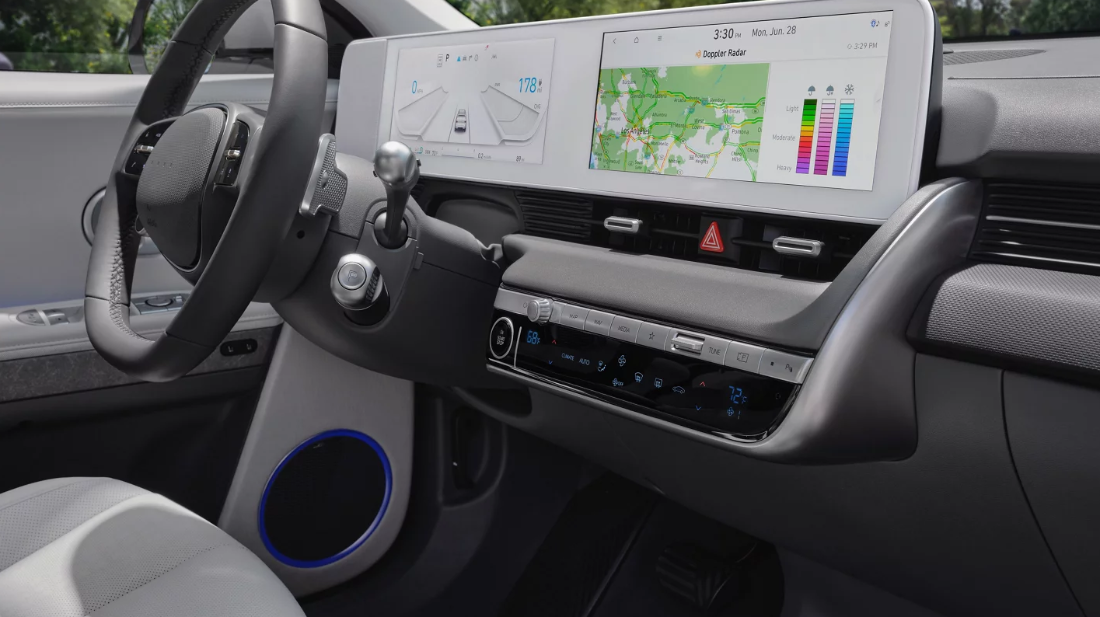 2024 Hyundai IONIQ 5 Dashboard
