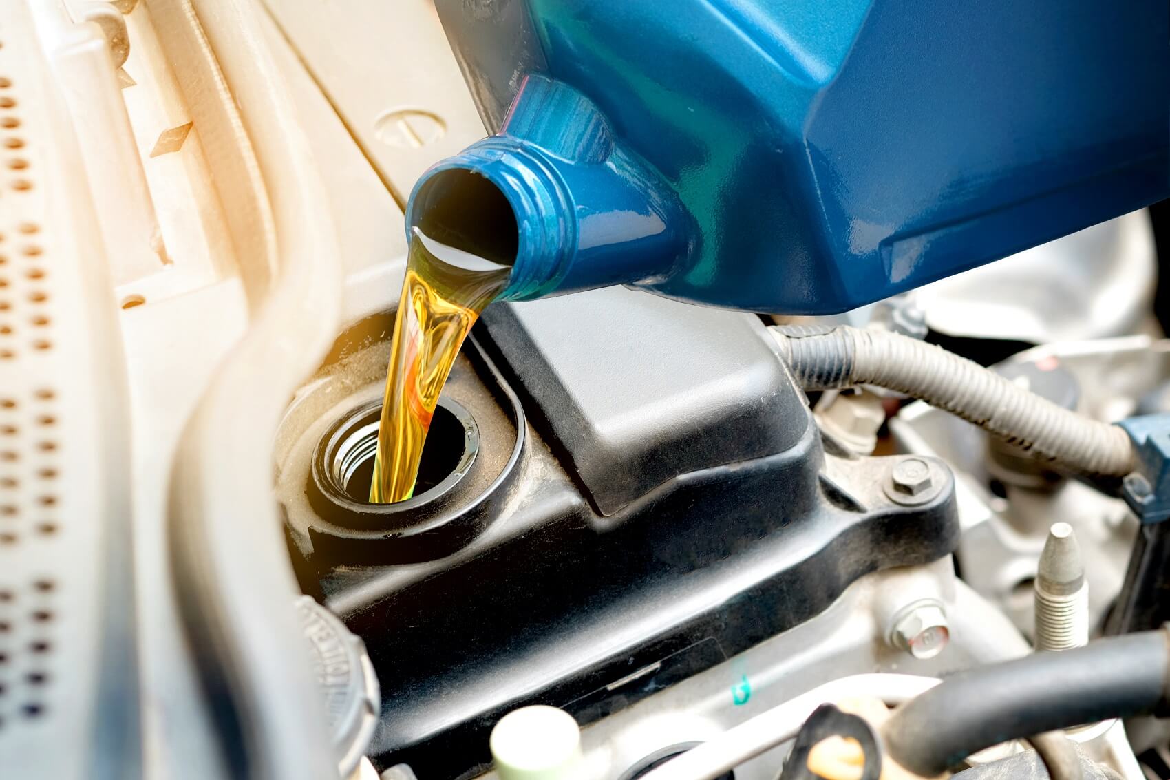 Oil Changes: What&rsquo;s True and What&rsquo;s False? 