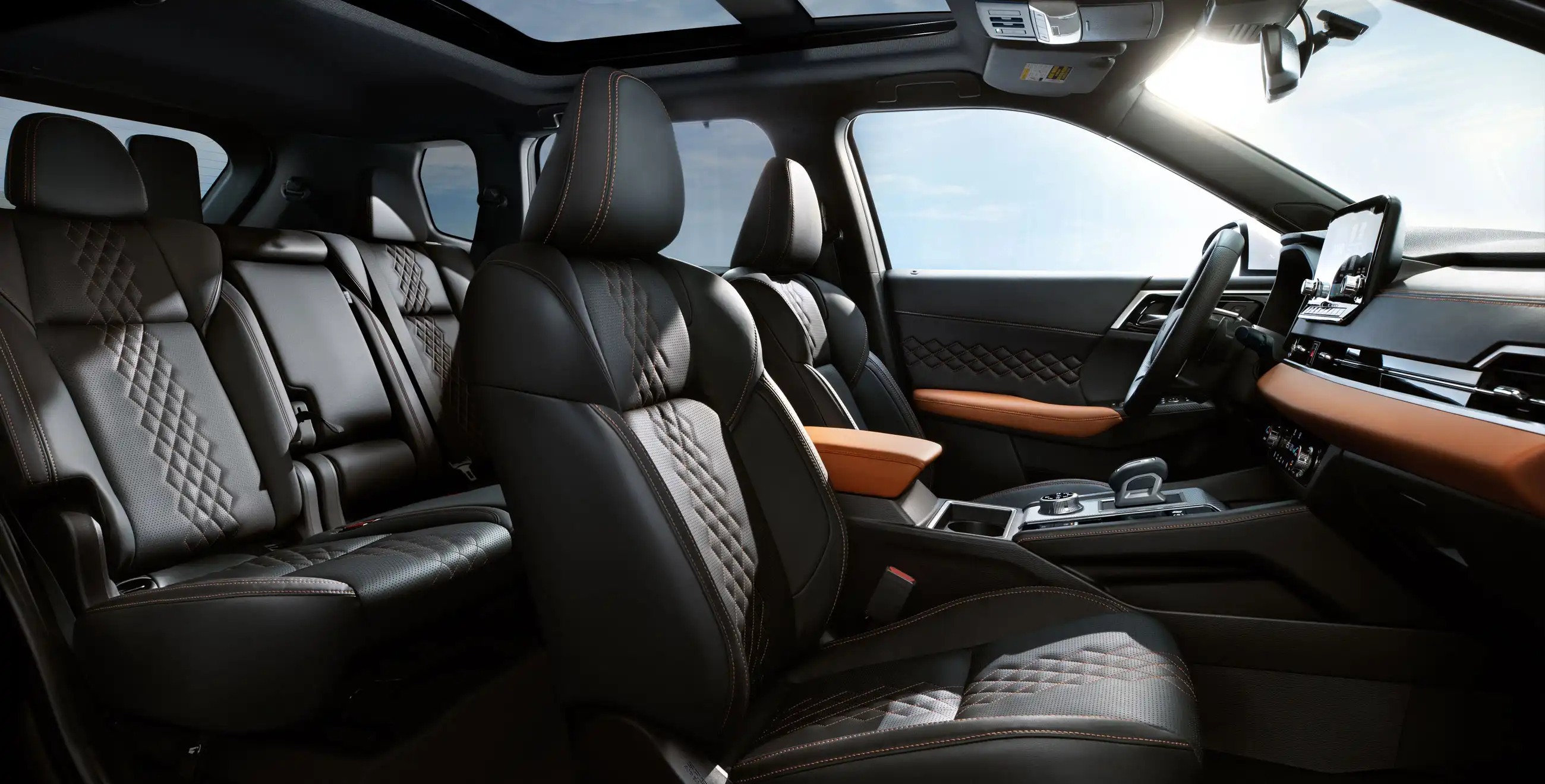 2024 Mitsubishi Outlander PHEV Seating