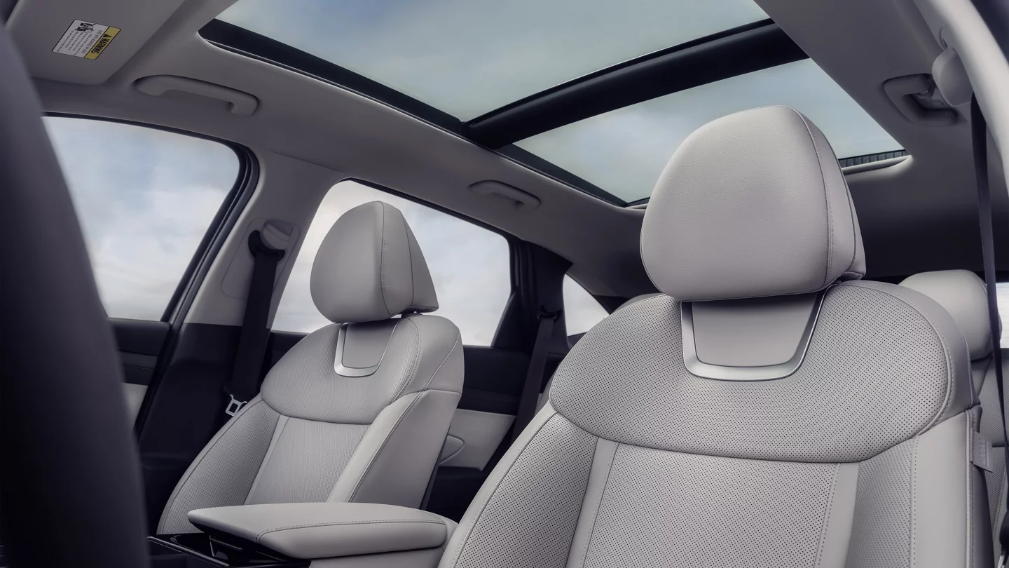 2025 Hyundai TUCSON Front Seats