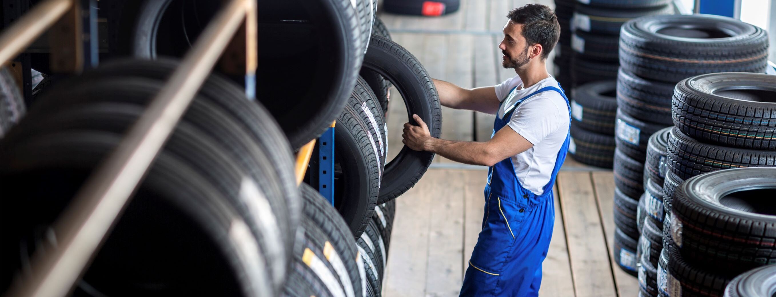 How to Change a Flat Tire near Berwyn, IL
