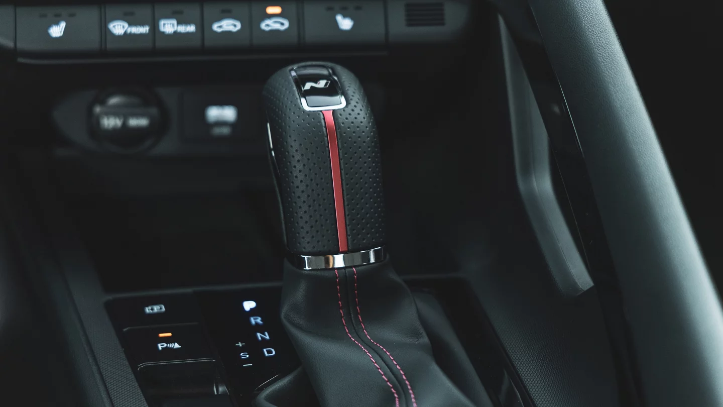 2024 Hyundai ELANTRA Gear Shifter