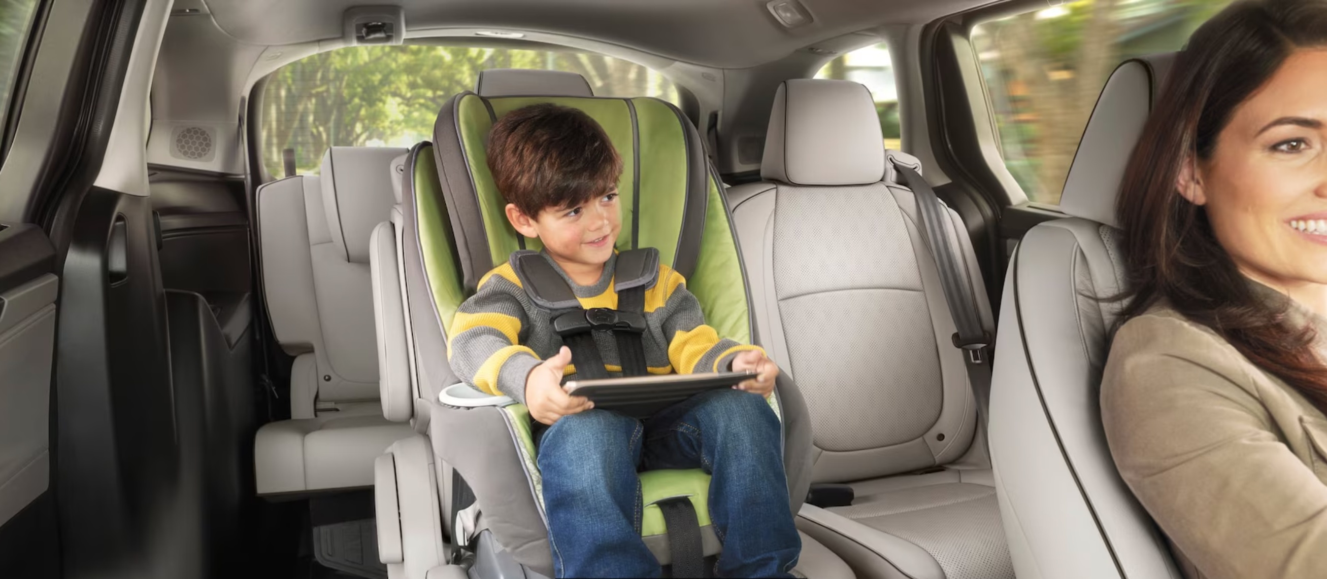 2025 honda Odyssey Second-Row Seats
