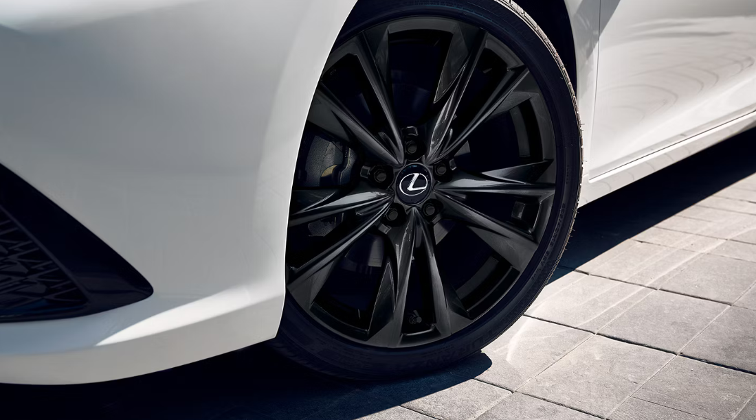 2025 Lexus ES 300h Wheels