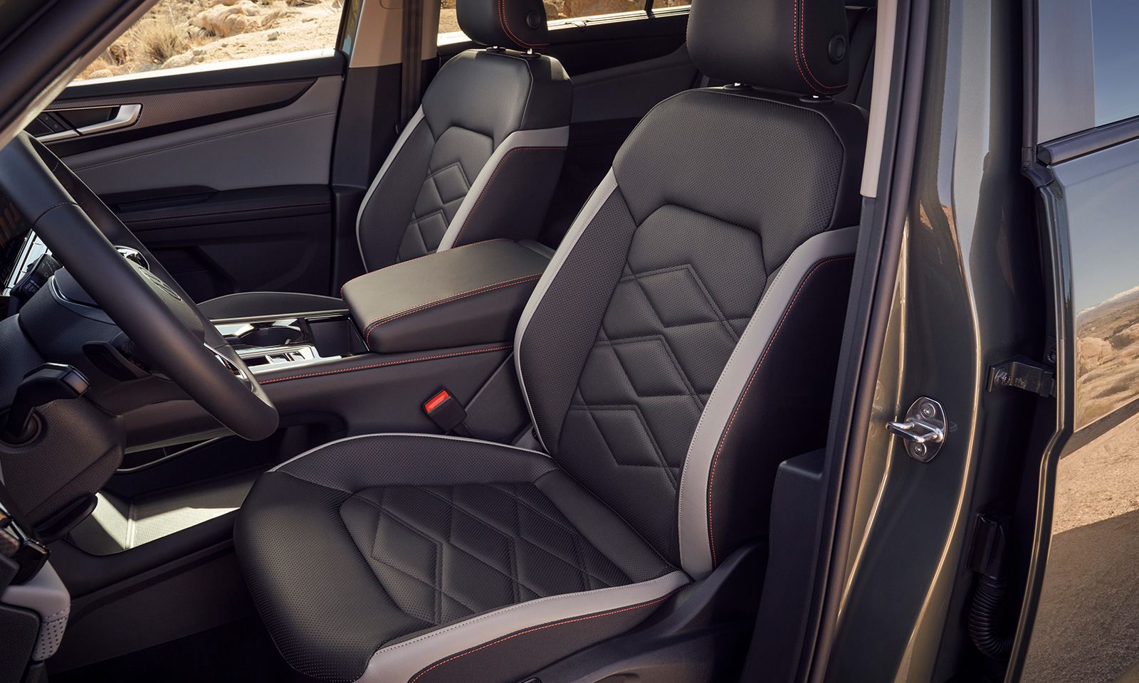 2024 Volkswagen Atlas Front Seats