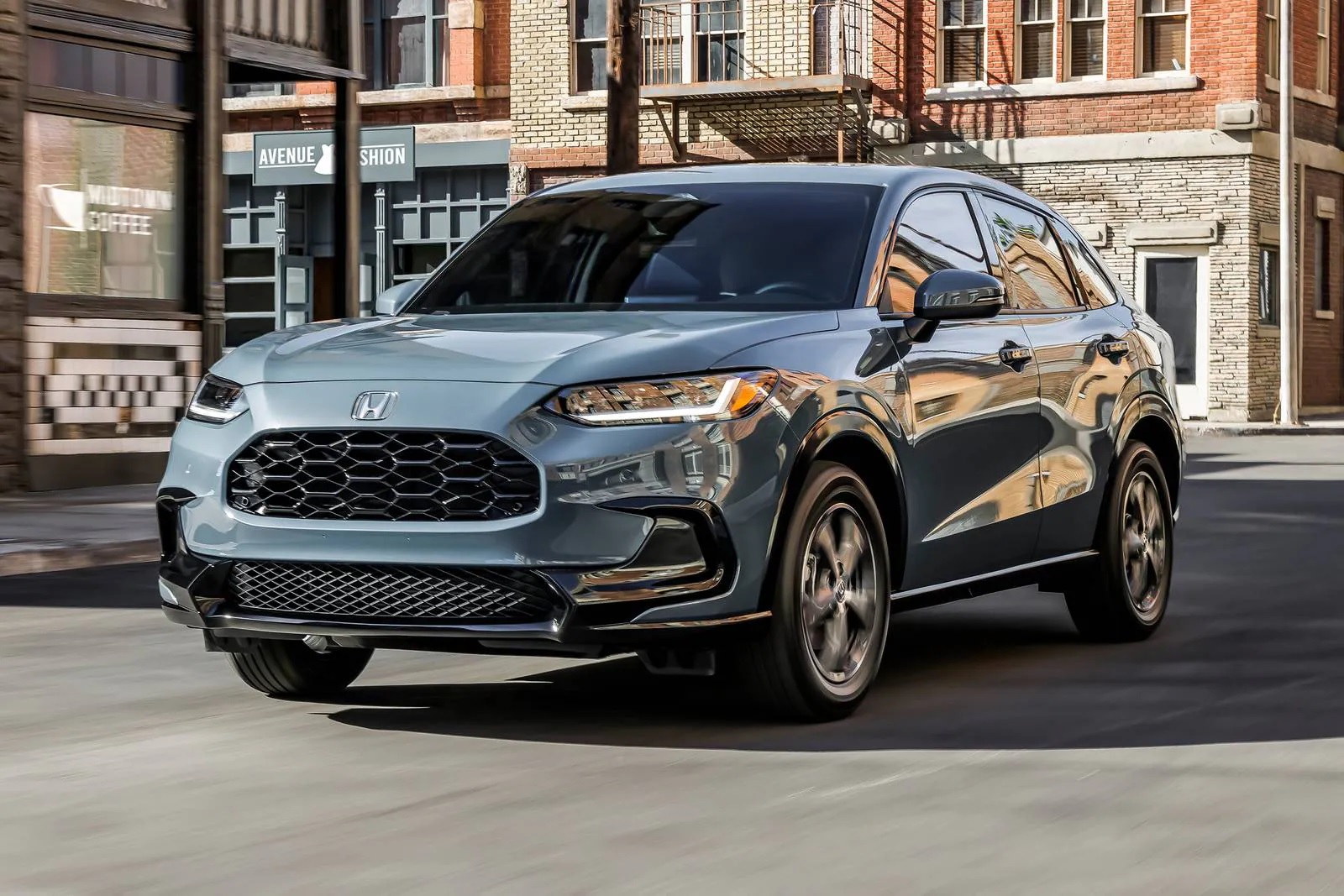 2025 Honda HR-V vs 2025 Chevrolet Trailblazer near Staten Island, NY