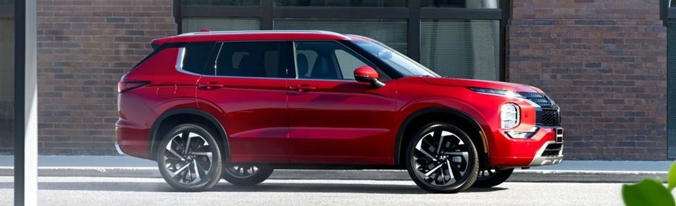 2024 Mitsubishi Outlander vs The Competition near Pawtucket, RI