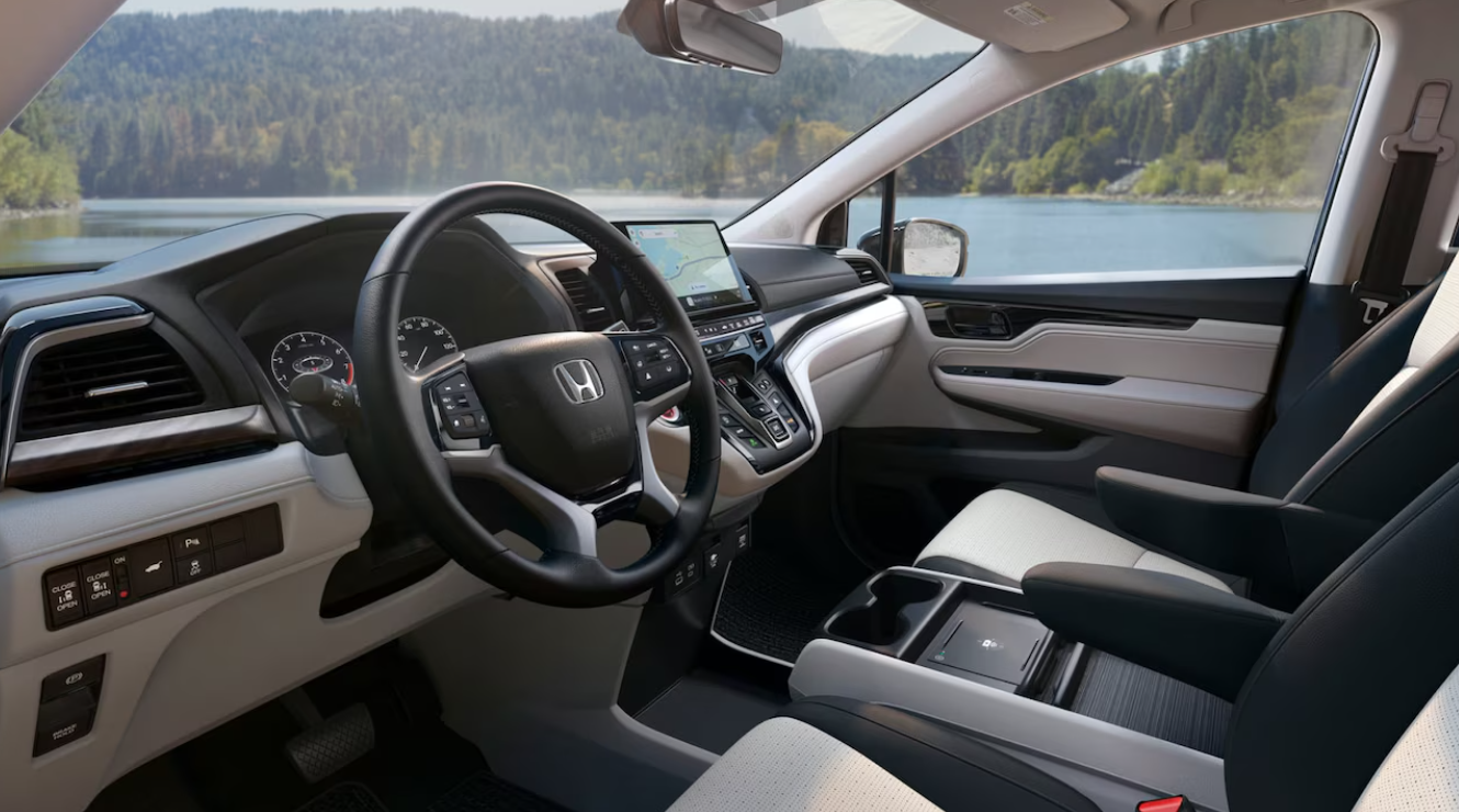 2025 Honda Odyssey Cockpit