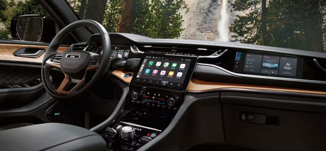 2024 Jeep Grand Cherokee Dashboard