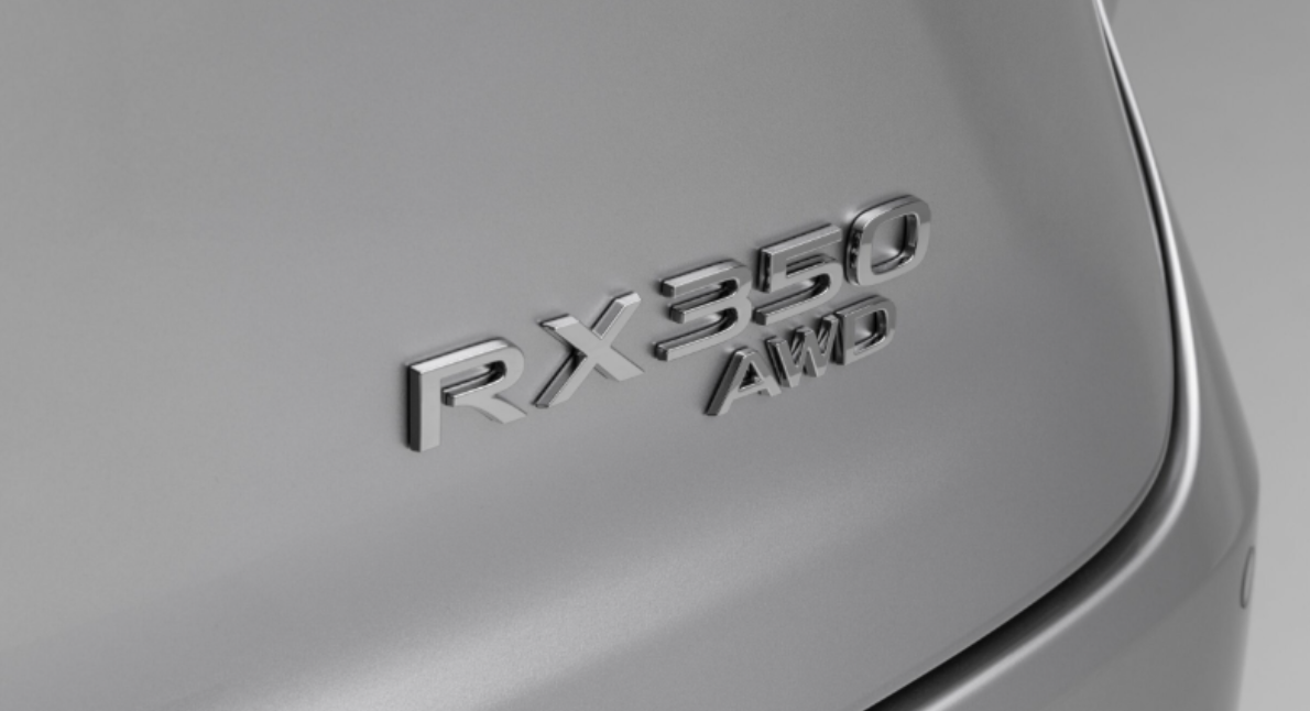 El RX 350 está disponible con tracción delantera (FWD) o con tracción integral (AWD).
