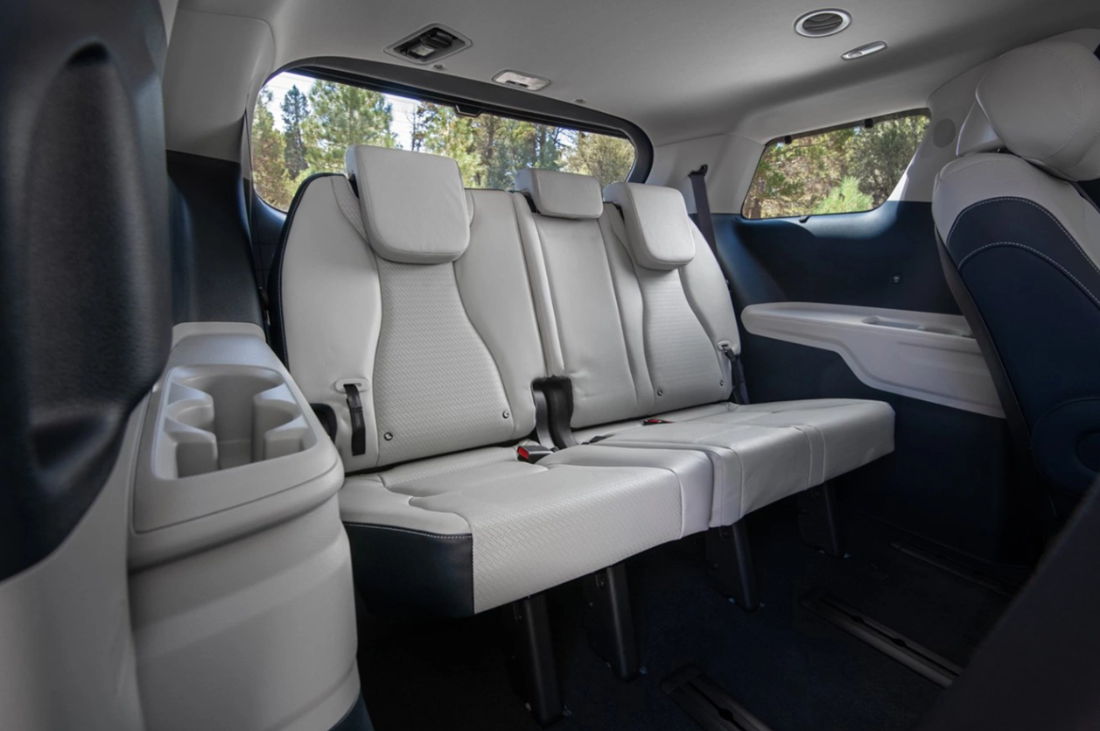 2025 Kia Carnival Seating