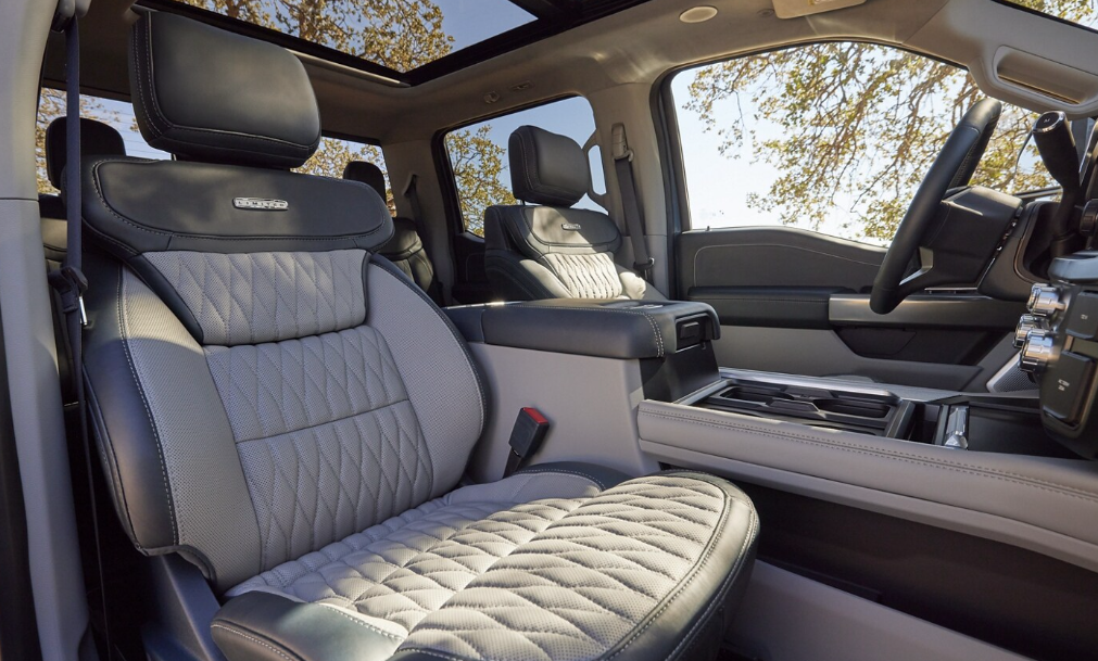 2024 Ford F-350 Super Duty Chairs