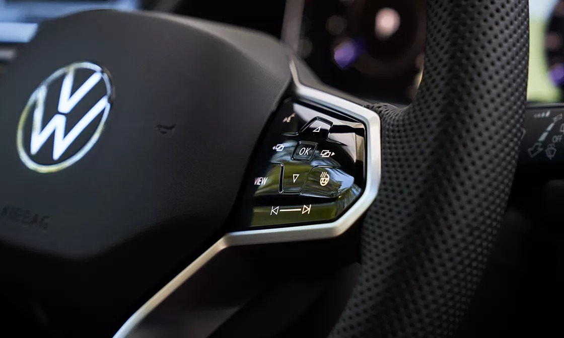 2024 Volkswagen Tiguan Steering-Wheel Controls