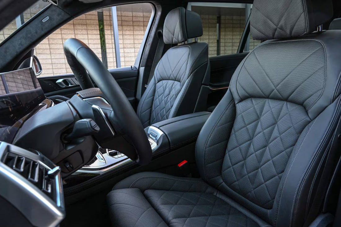 2025 BMW X7 Seating