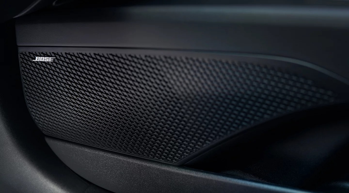 2024 Hyundai ELANTRA Bose Premium Audio