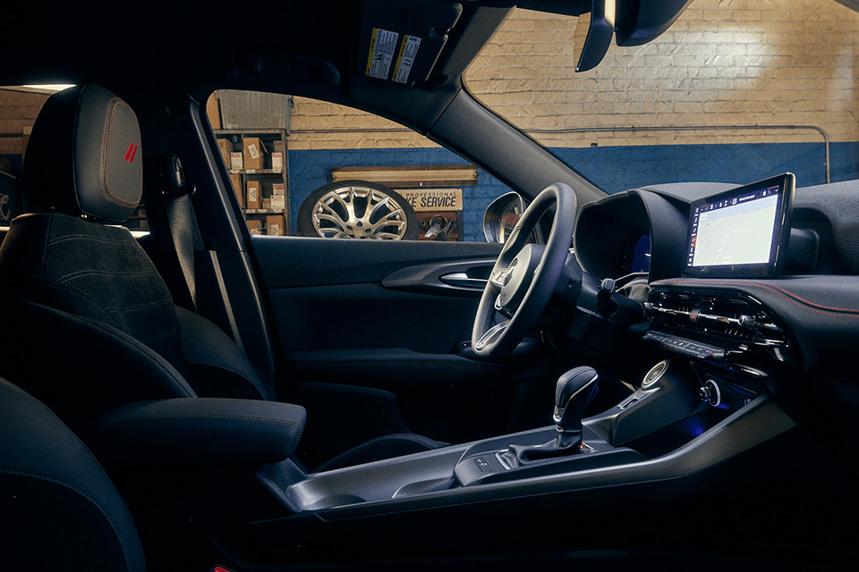 2024 Dodge Hornet First Row