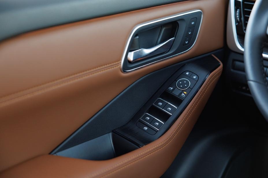 2025 Rogue Interior Accents
