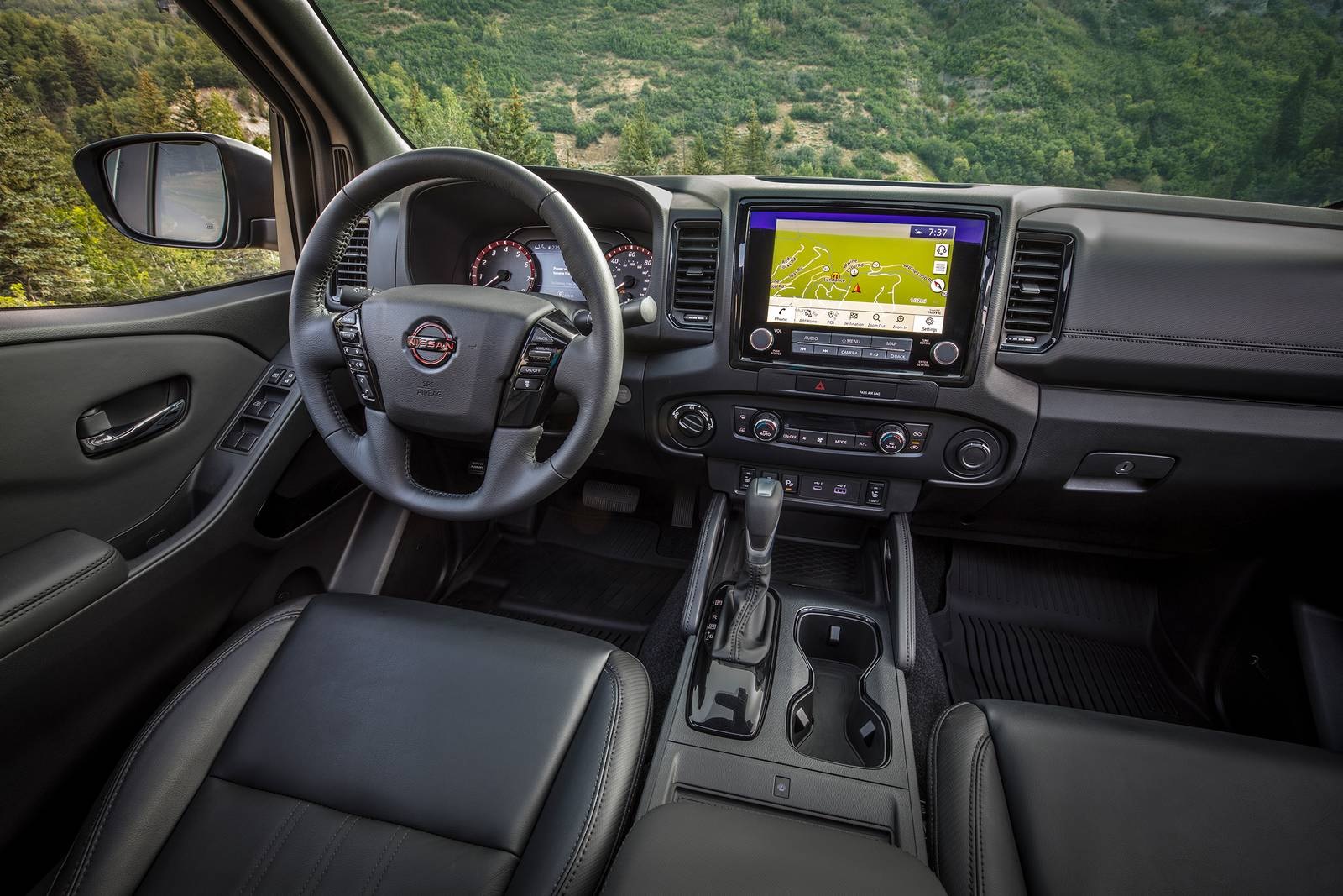 2025 Nissan Frontier Dashboard
